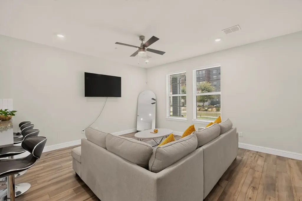 605 Friendswood Plano TX 75075