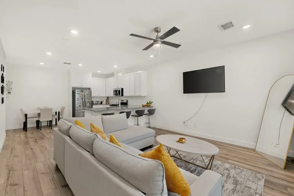 605 Friendswood Plano TX 75075