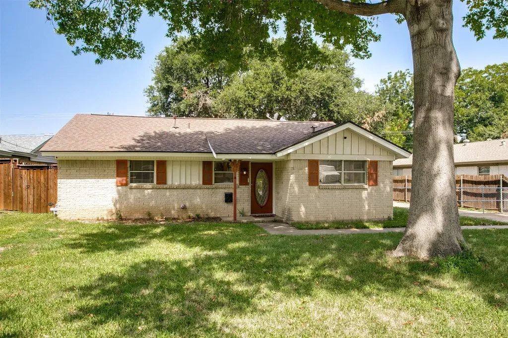 412 Franklin Drive Euless TX 76040