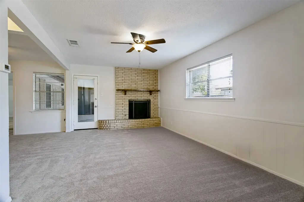 412 Franklin Drive Euless TX 76040