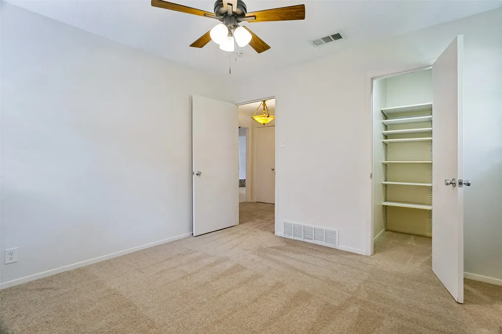 412 Franklin Drive Euless TX 76040
