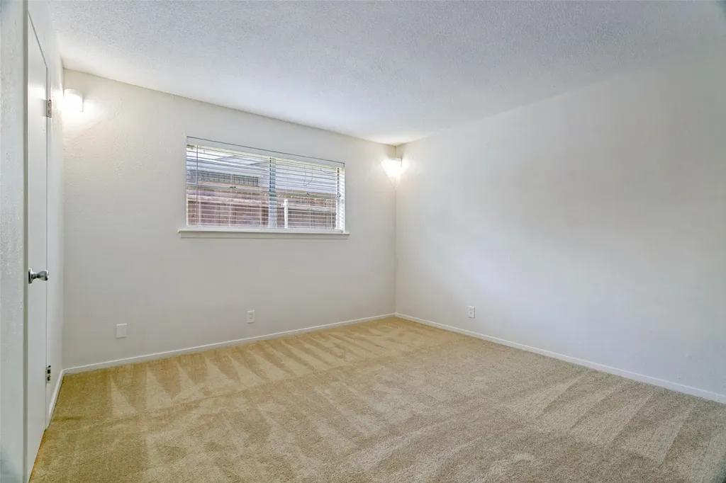 412 Franklin Drive Euless TX 76040