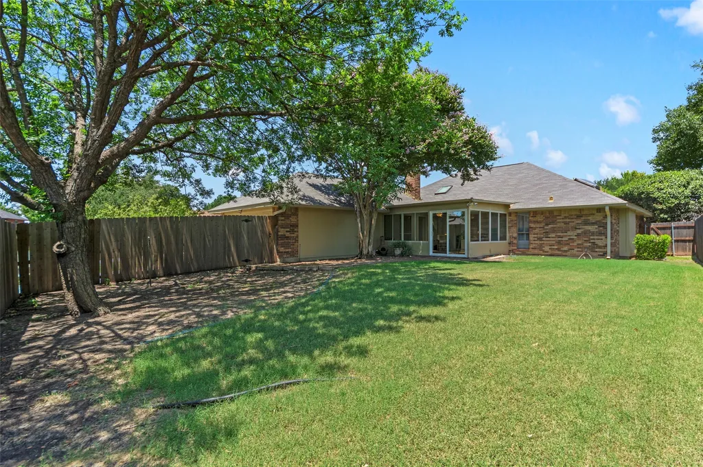 1924 Vera Cruz Drive Carrollton TX 75010