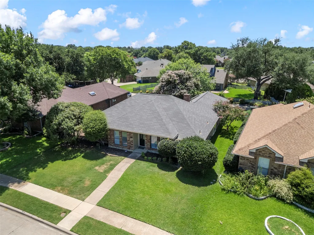 1924 Vera Cruz Drive Carrollton TX 75010