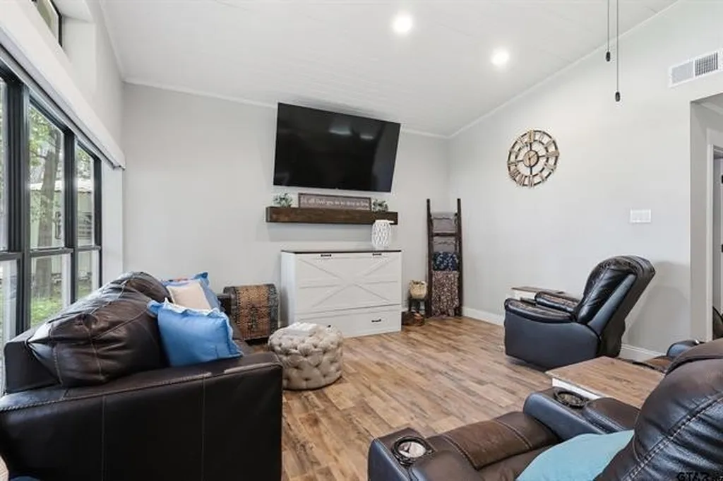 20 Red Oak Scroggins TX 75480