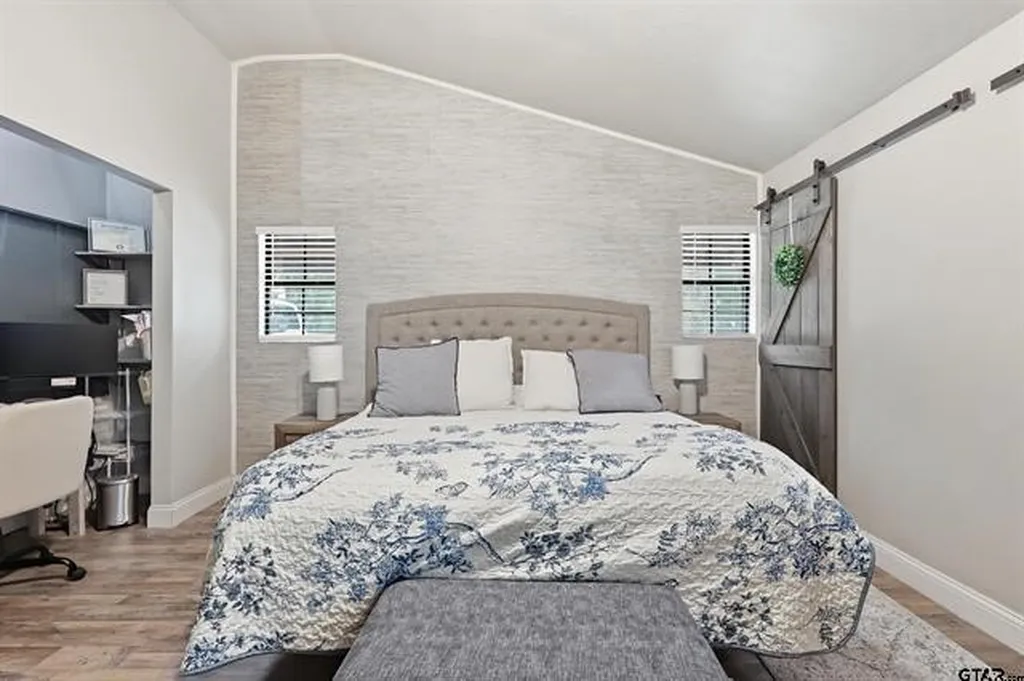 20 Red Oak Scroggins TX 75480