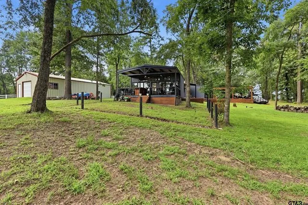 20 Red Oak Scroggins TX 75480