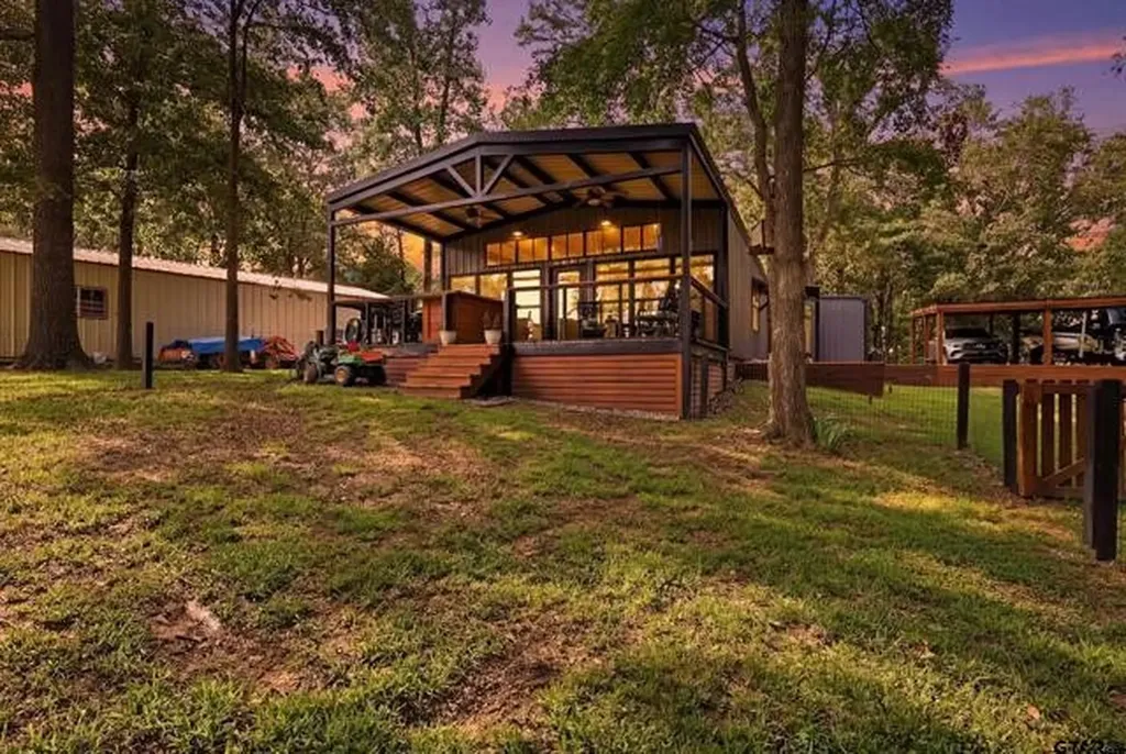 20 Red Oak Scroggins TX 75480