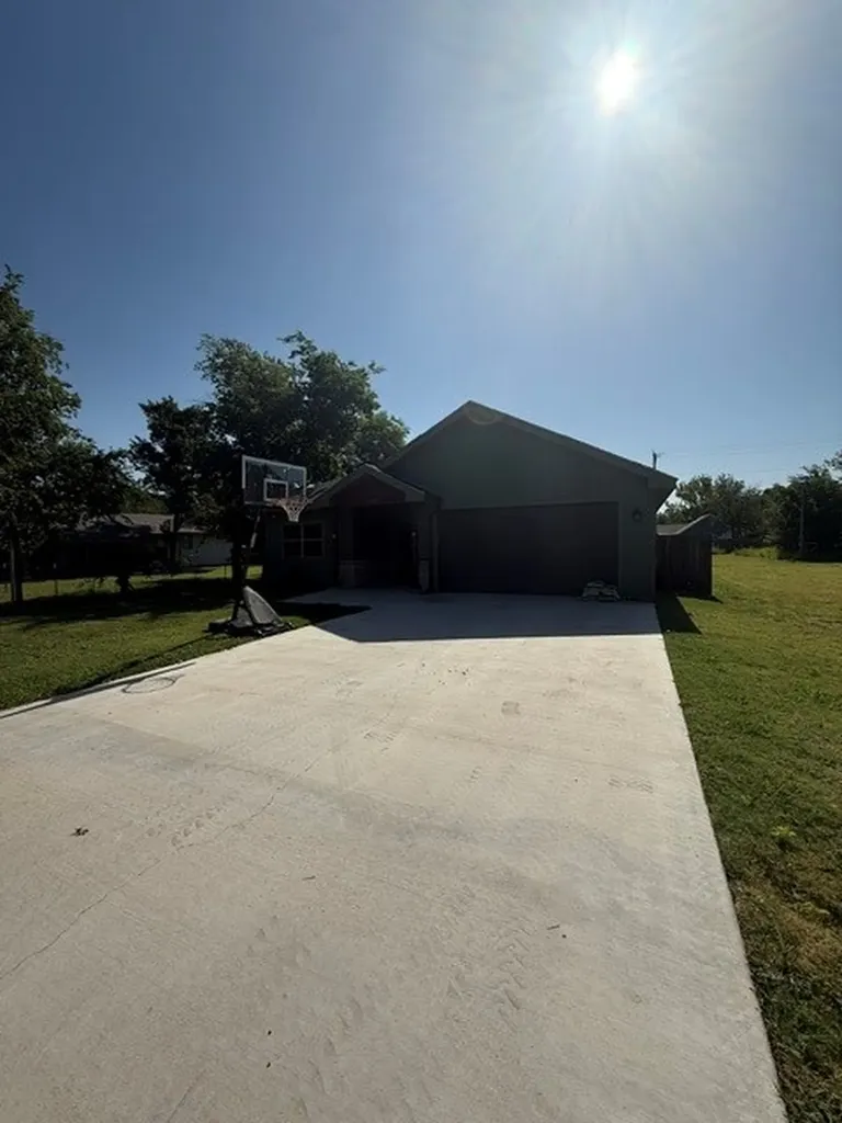 225 Scurry Avenue Tuscola TX 79562