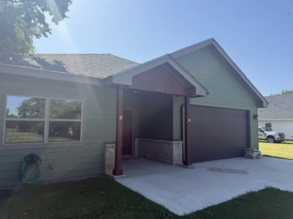 225 Scurry Avenue Tuscola TX 79562