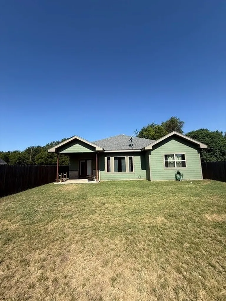225 Scurry Avenue Tuscola TX 79562