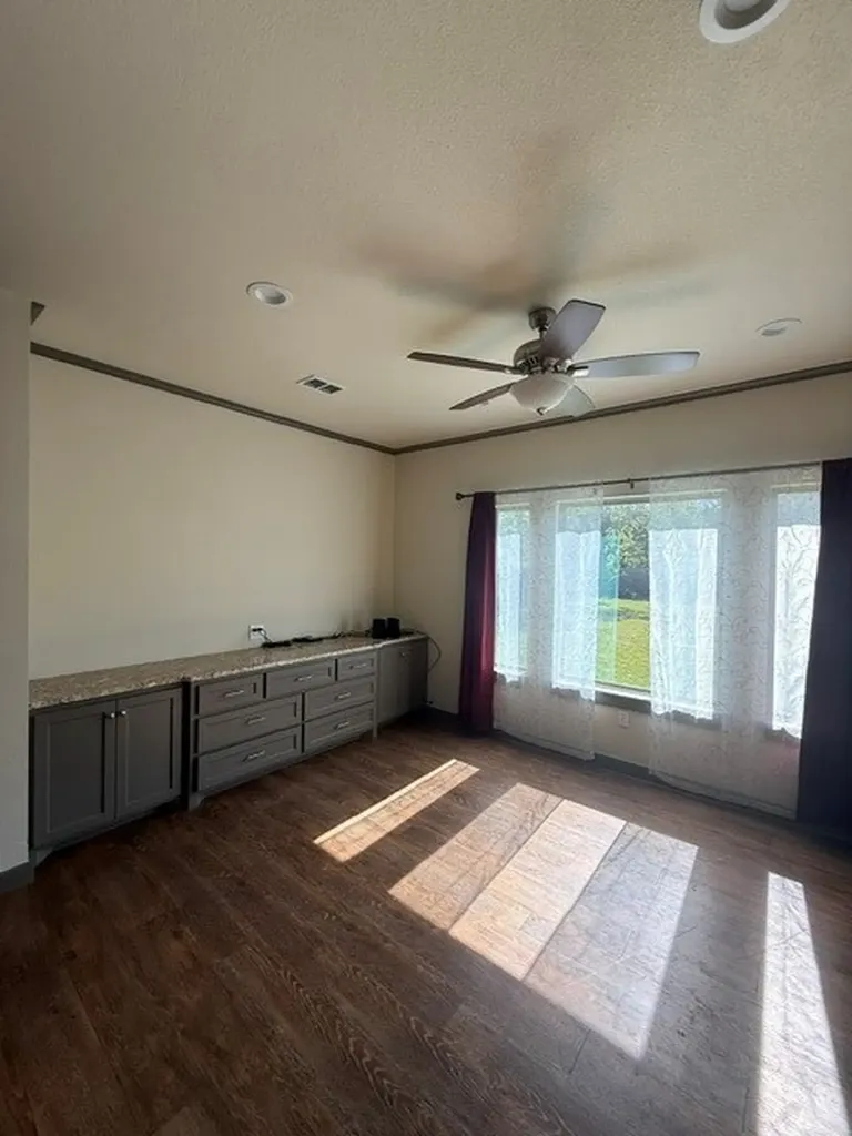 225 Scurry Avenue Tuscola TX 79562