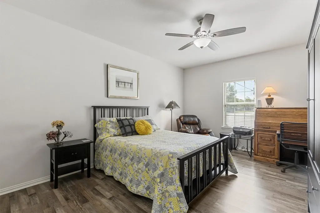327 Walnut Street Terrell TX 75160