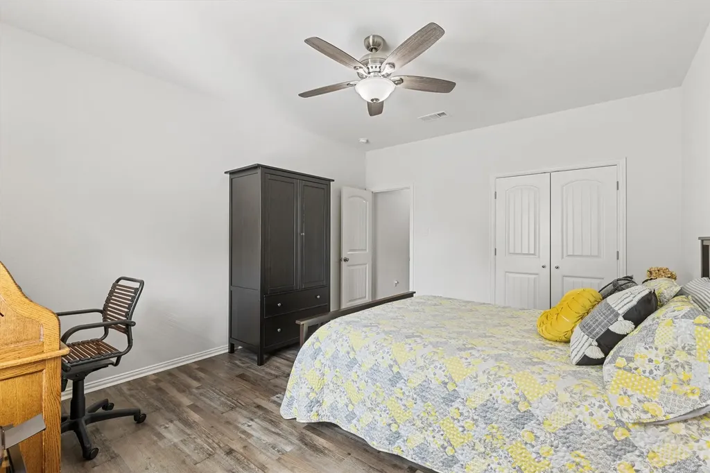 327 Walnut Street Terrell TX 75160