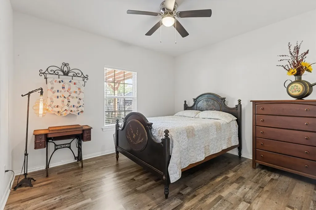 327 Walnut Street Terrell TX 75160