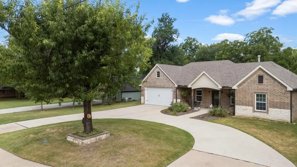 327 Walnut Street Terrell TX 75160