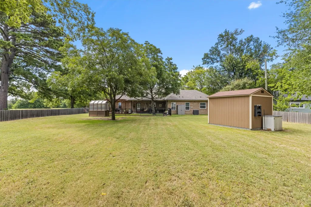 327 Walnut Street Terrell TX 75160