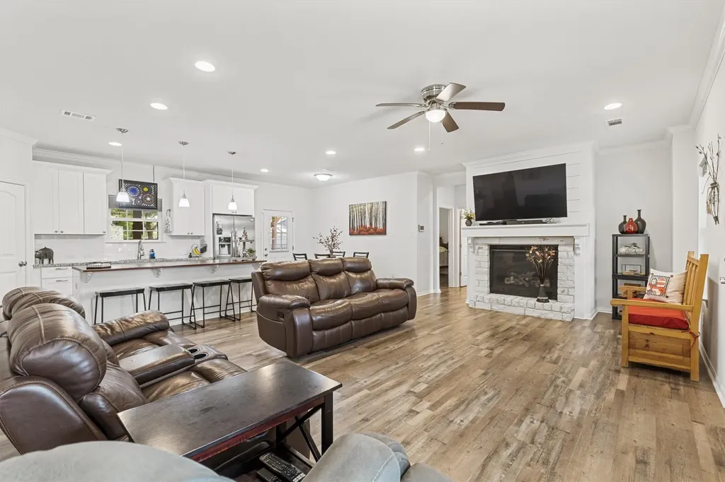327 Walnut Street Terrell TX 75160