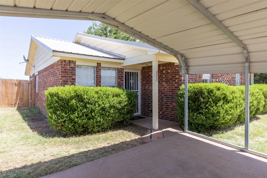 201 & 203 Bluebonnet Drive Winters TX 79567