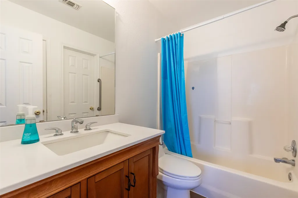 201 & 203 Bluebonnet Drive Winters TX 79567