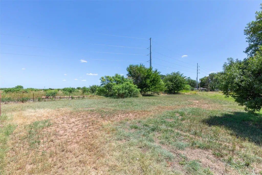 201 & 203 Bluebonnet Drive Winters TX 79567
