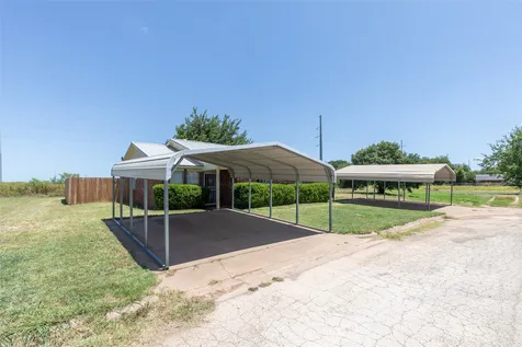 201 & 203 Bluebonnet Drive Winters TX 79567