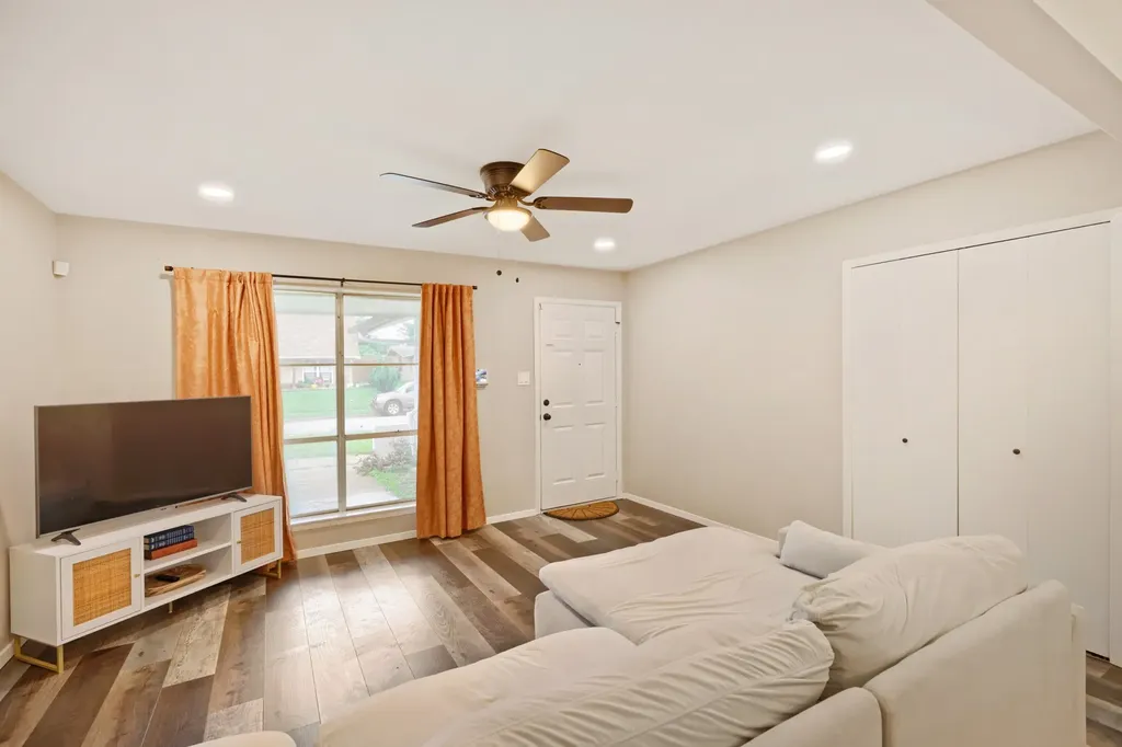 3621 Edgewood Drive Garland TX 75042