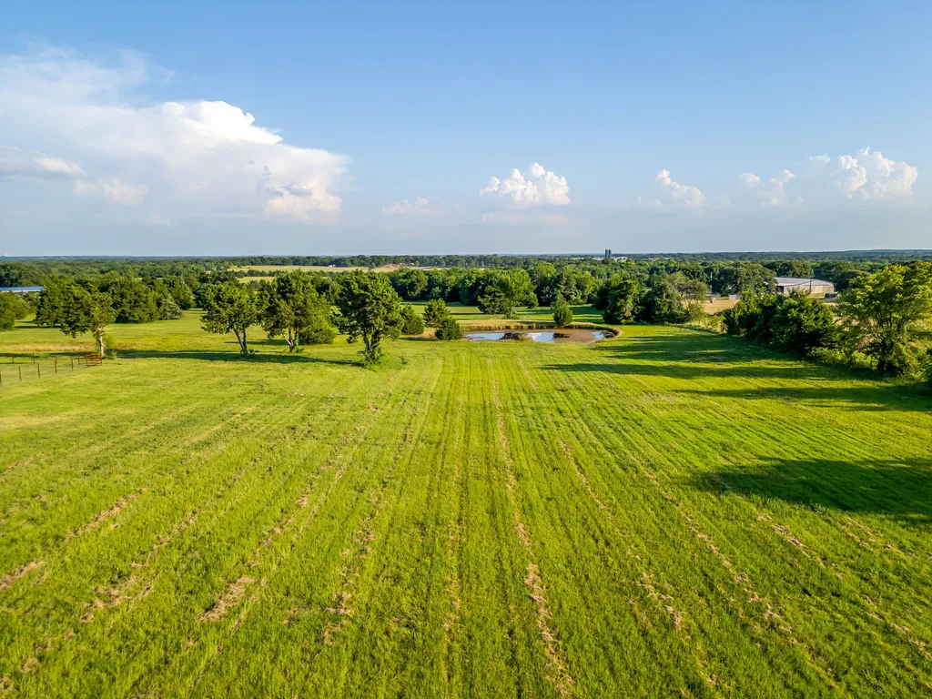 1778 County Road 217 Collinsville TX 76233