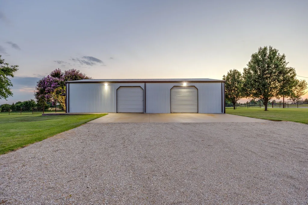 1778 County Road 217 Collinsville TX 76233