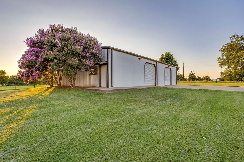 1778 County Road 217 Collinsville TX 76233