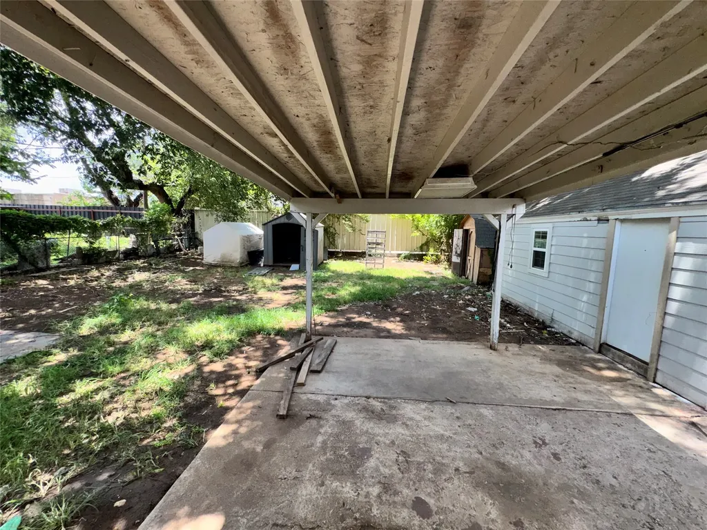 127 Blevins Street Fort Worth TX 76111