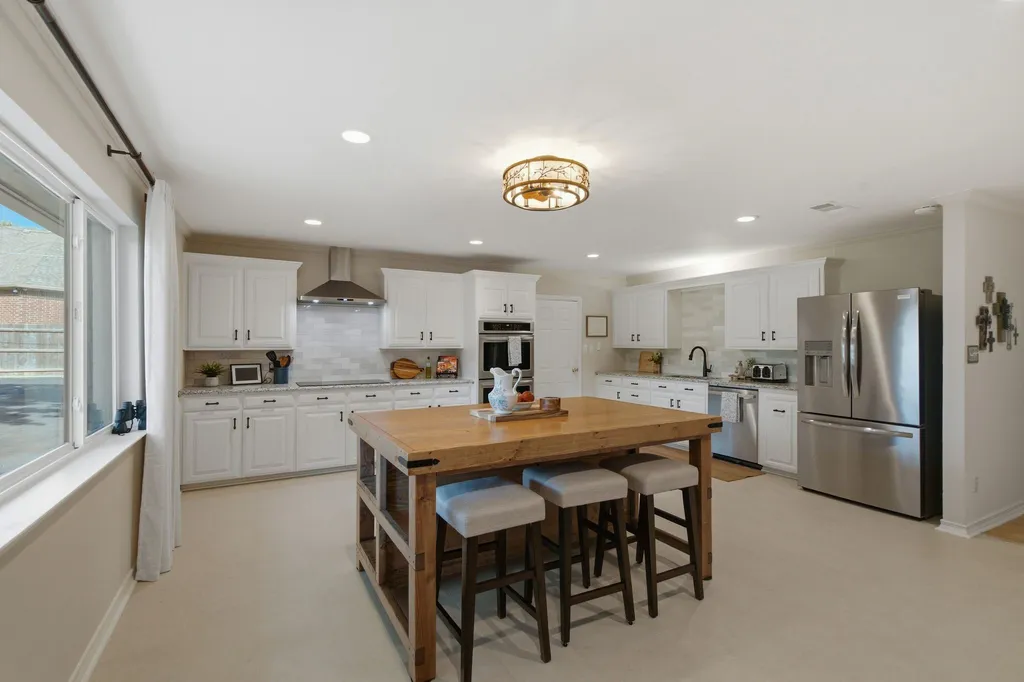 3001 Curry Road Arlington TX 76001