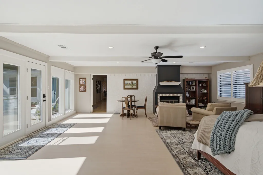 3001 Curry Road Arlington TX 76001
