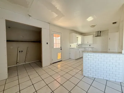 1402 E 42nd Street Odessa TX 79762