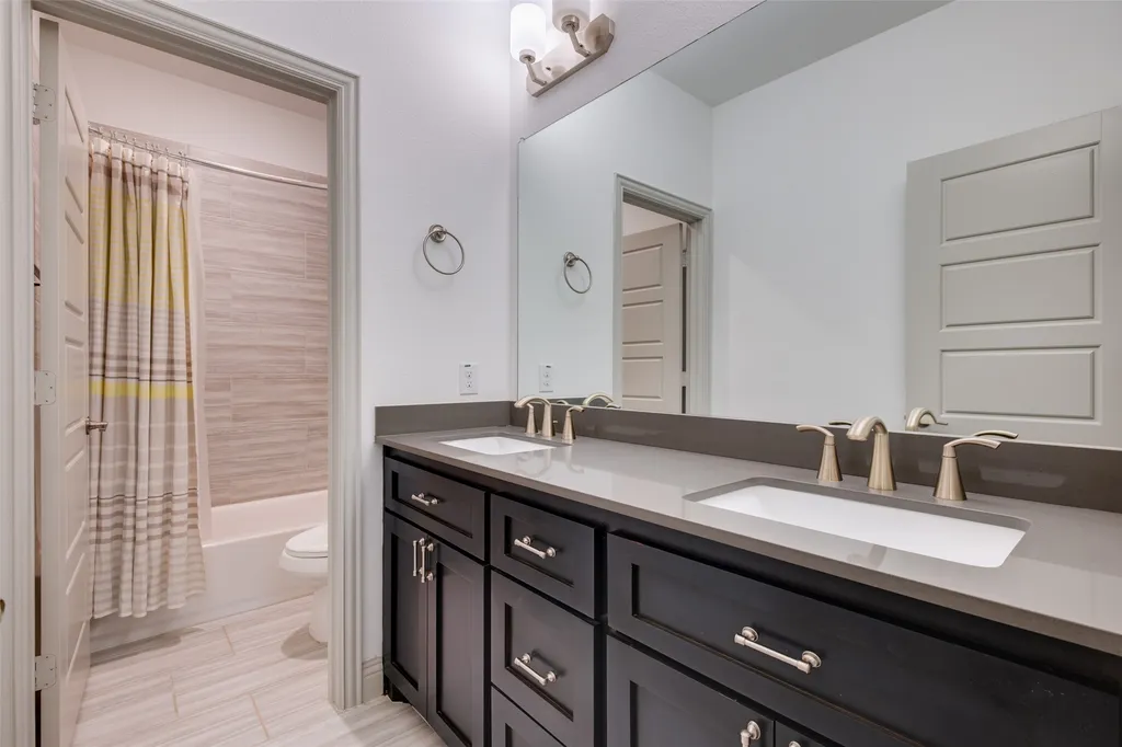 7124 Soto Street Dallas TX 75223