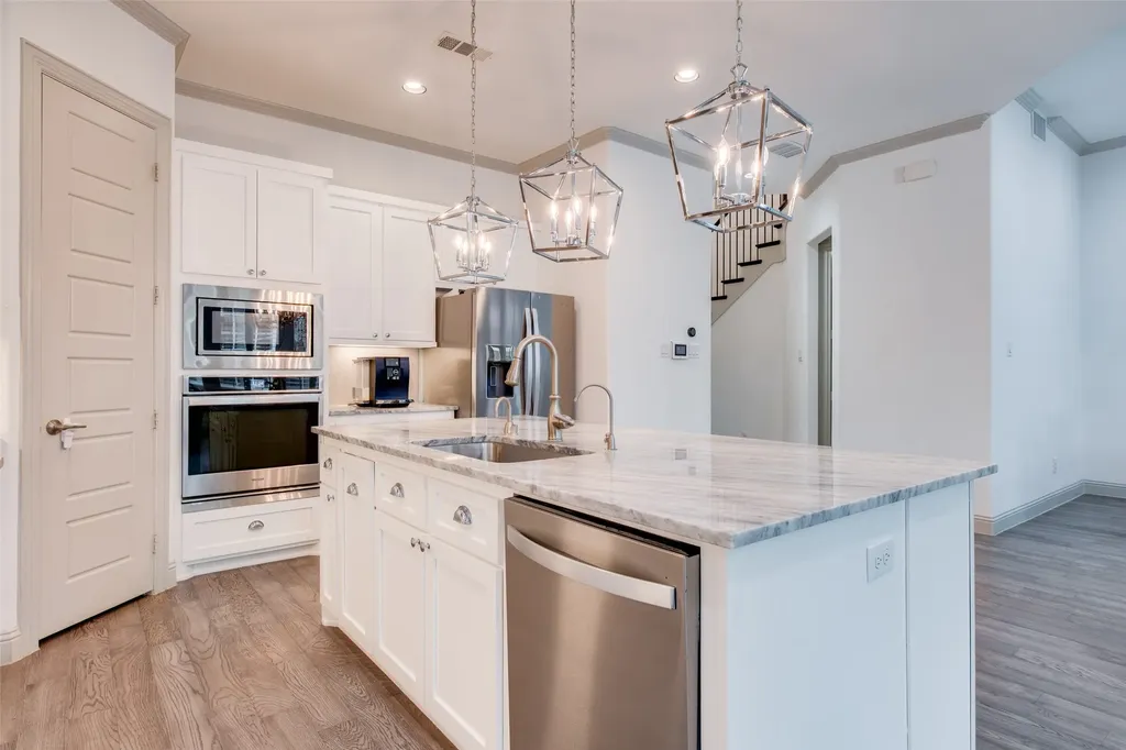 7124 Soto Street Dallas TX 75223