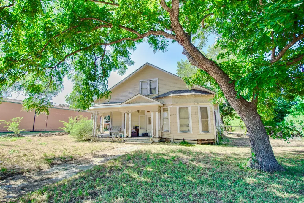216 Fortune Street Marlin TX 76661