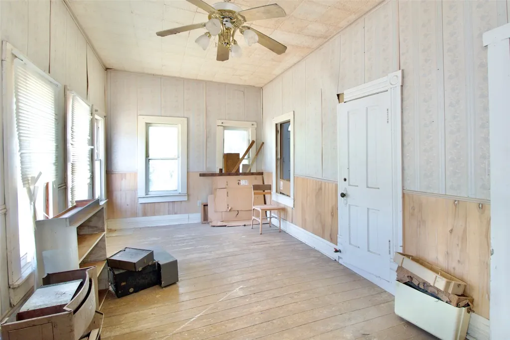 216 Fortune Street Marlin TX 76661