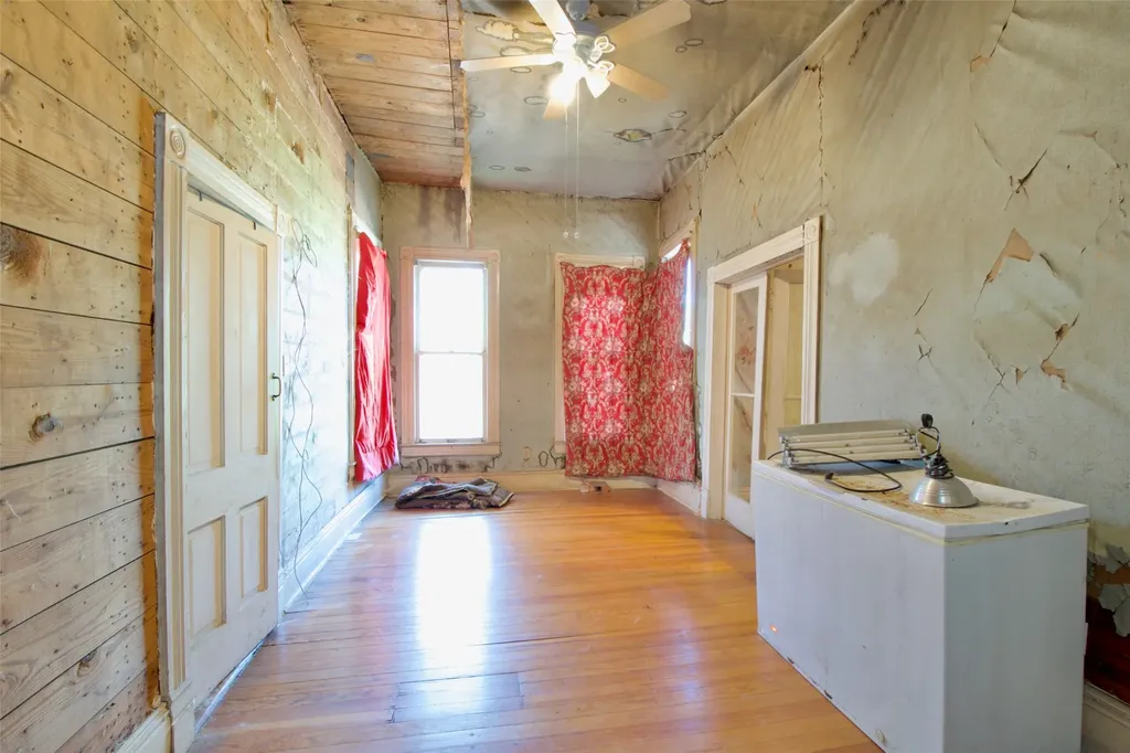 216 Fortune Street Marlin TX 76661