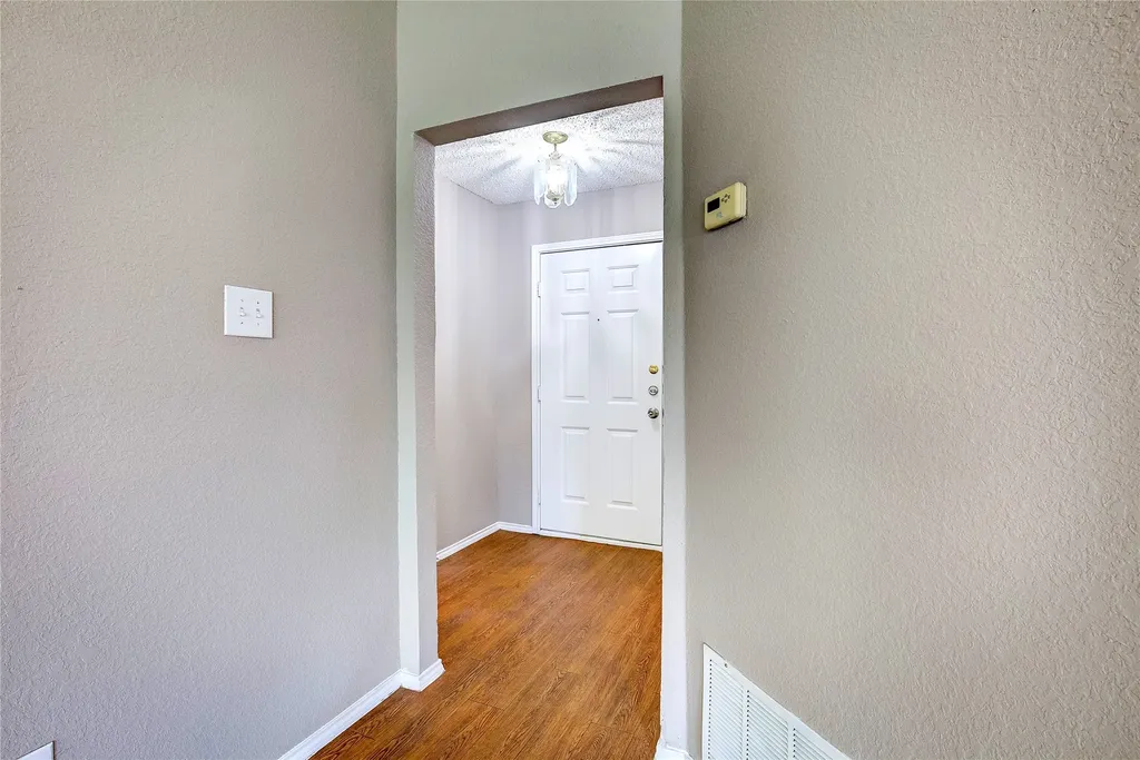 2363 Laurelhill Lane Fort Worth TX 76133