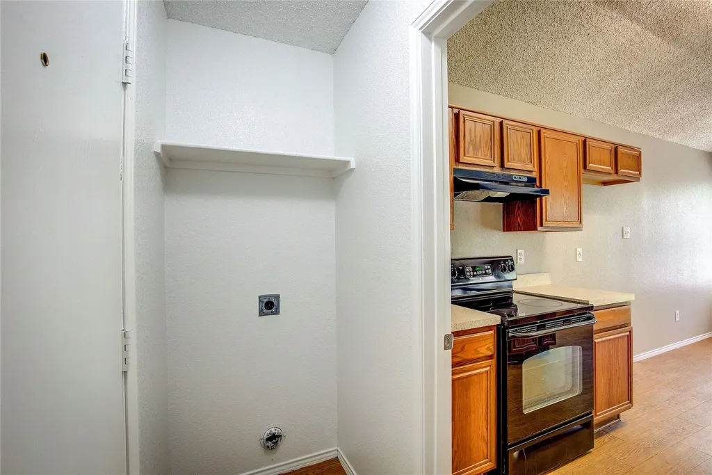 2363 Laurelhill Lane Fort Worth TX 76133