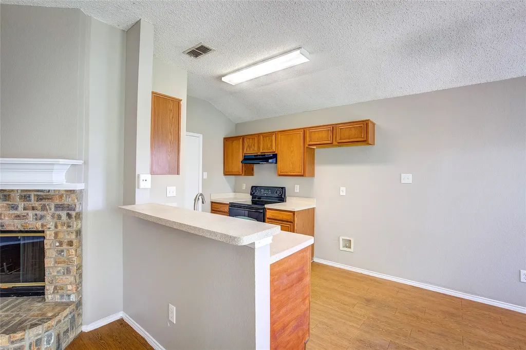 2363 Laurelhill Lane Fort Worth TX 76133