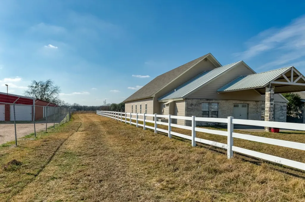 8829 N Highway 171 Godley TX 76044