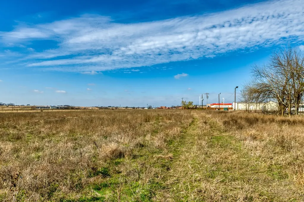 8829 N Highway 171 Godley TX 76044