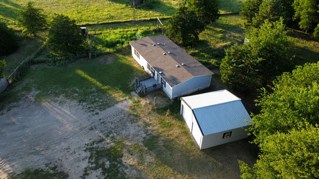 8883 County Road 2075 Powell TX 75153