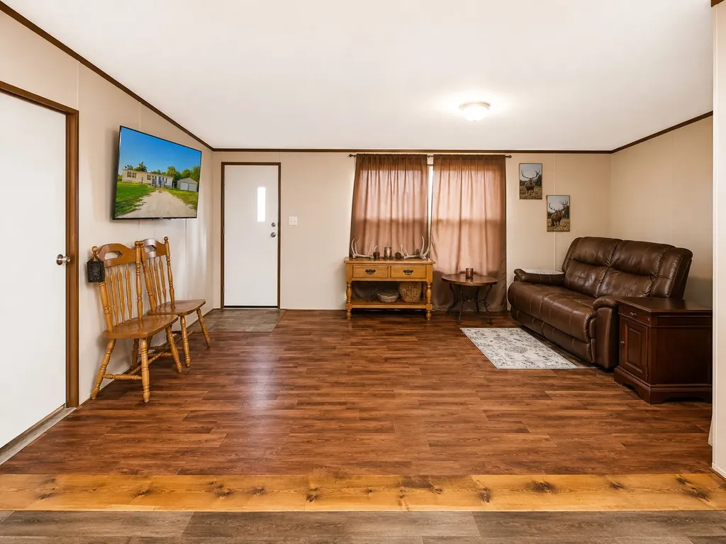8883 County Road 2075 Powell TX 75153