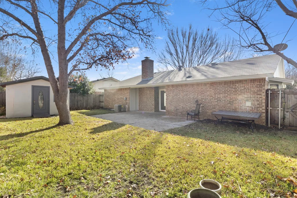 807 Salem Drive Arlington TX 76014