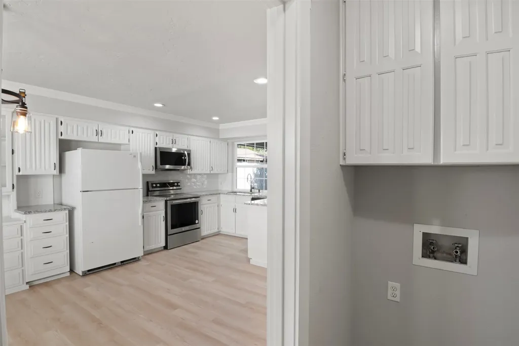 807 Salem Drive Arlington TX 76014