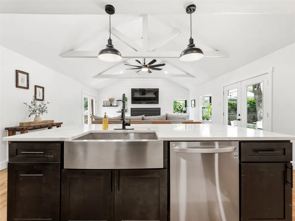 109 Oaktree Drive Highland Village TX 75077