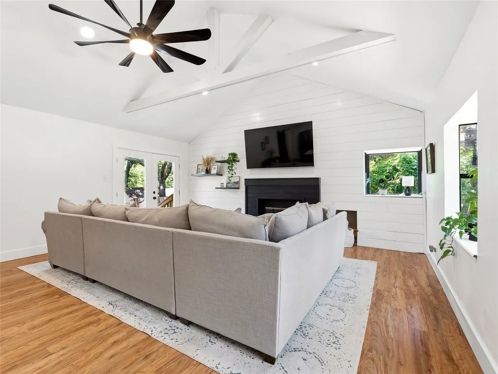 109 Oaktree Drive Highland Village TX 75077